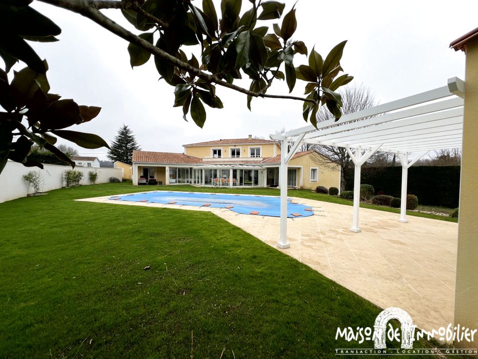 Villa i Saint-Sulpice-de-Cognac, Charente - foto 1