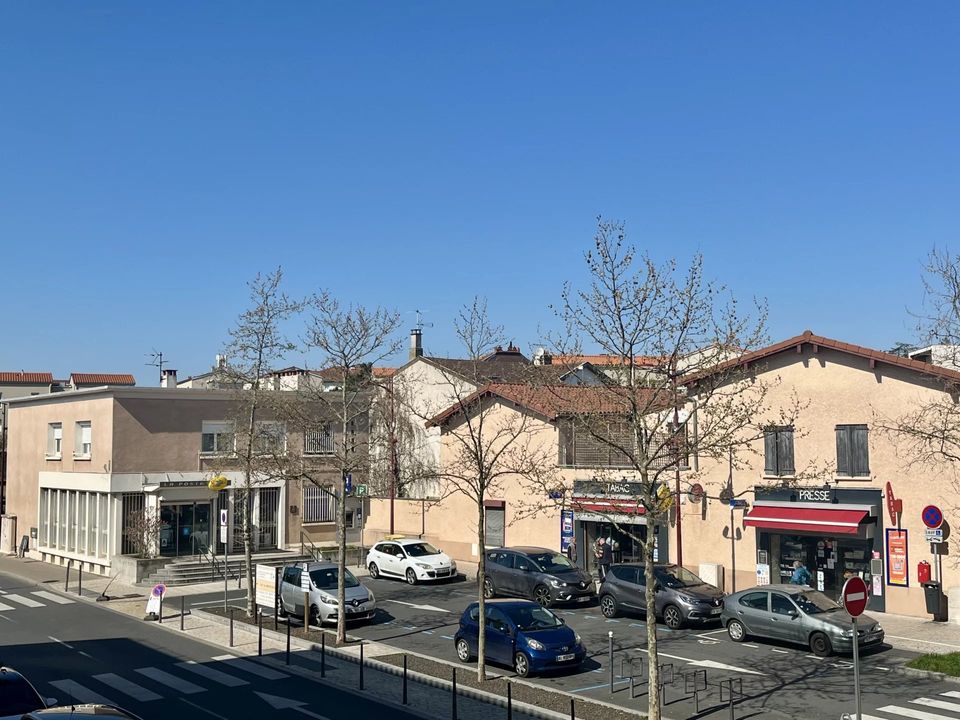 Lejlighed i Irigny, Rhone - foto 1