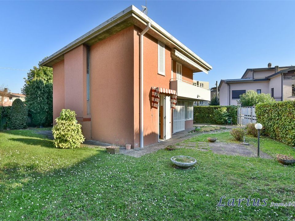 Villa a Erba, Como - foto 2
