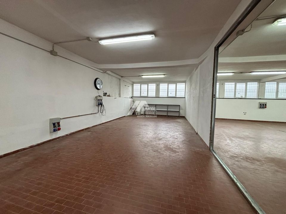 Erhvervsejendom i Cellatica, Brescia - foto 2