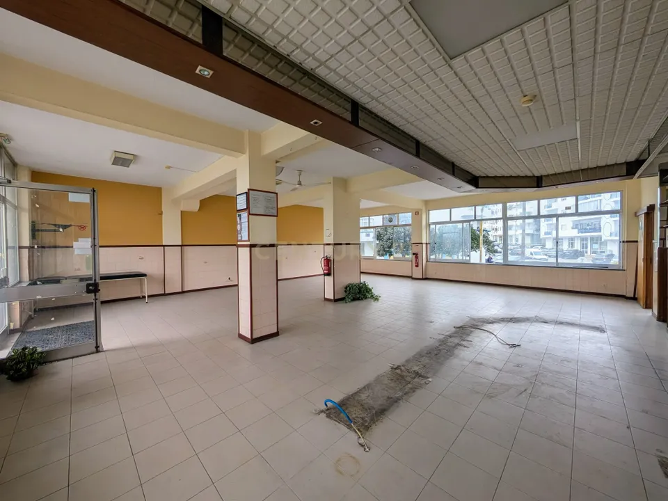 Erhvervsejendom i Santa Barbara de Nexe, Faro - foto 2