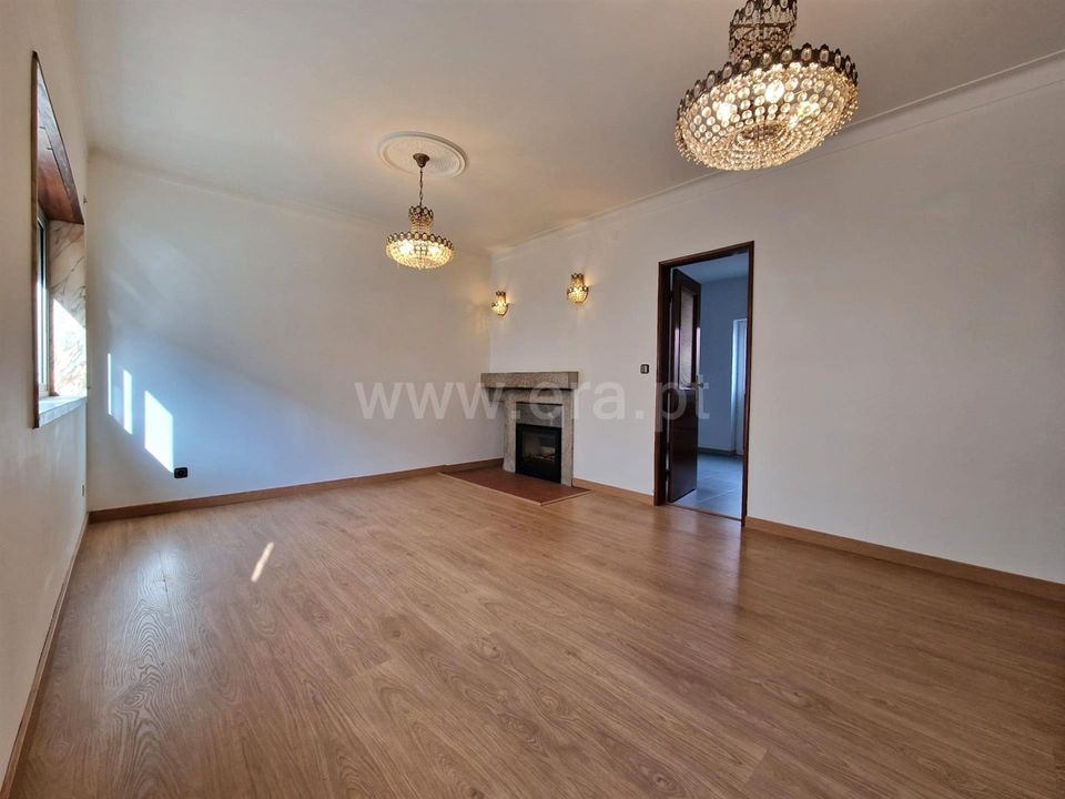 Villa in Guarda, Guarda - photo 1
