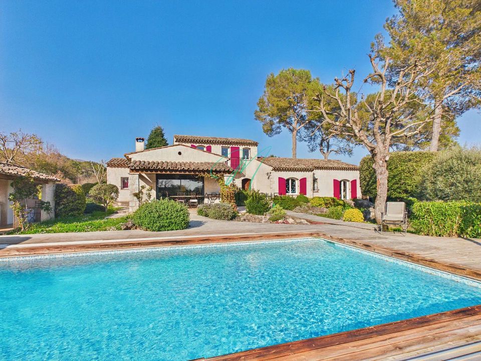 Villa i Roquefort-les-Pins, Alpes-Maritimes - foto 1