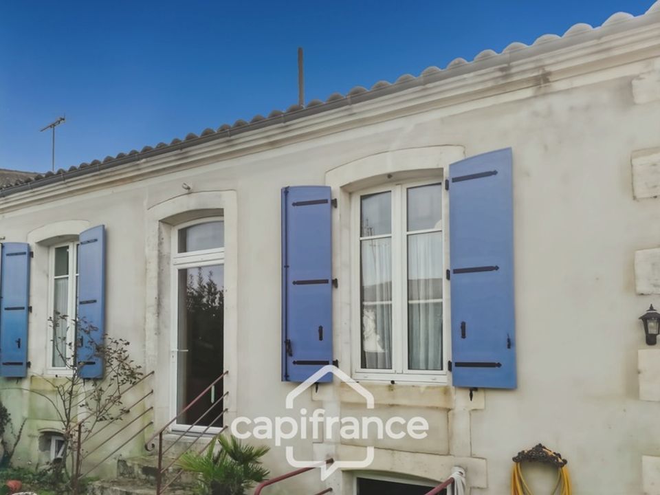 Villa i Saint-Jean-d'Angely, Charente-Maritime - foto 1