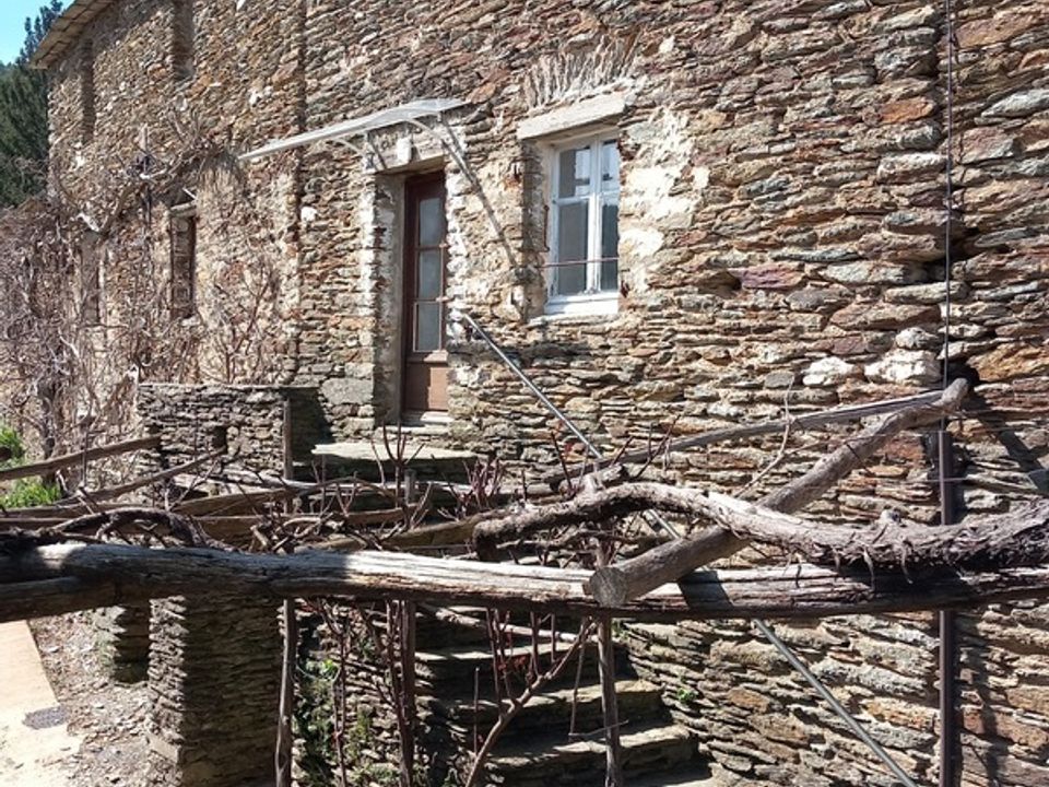 Landsbyhus i St.-Martin-de-Boubaux, Lozere - foto 2