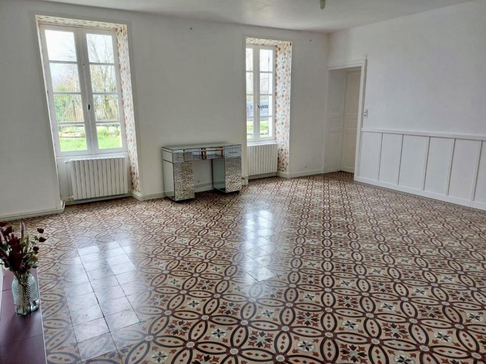 Villa i Saint-Jean-d'Angely, Charente-Maritime - bilde 2