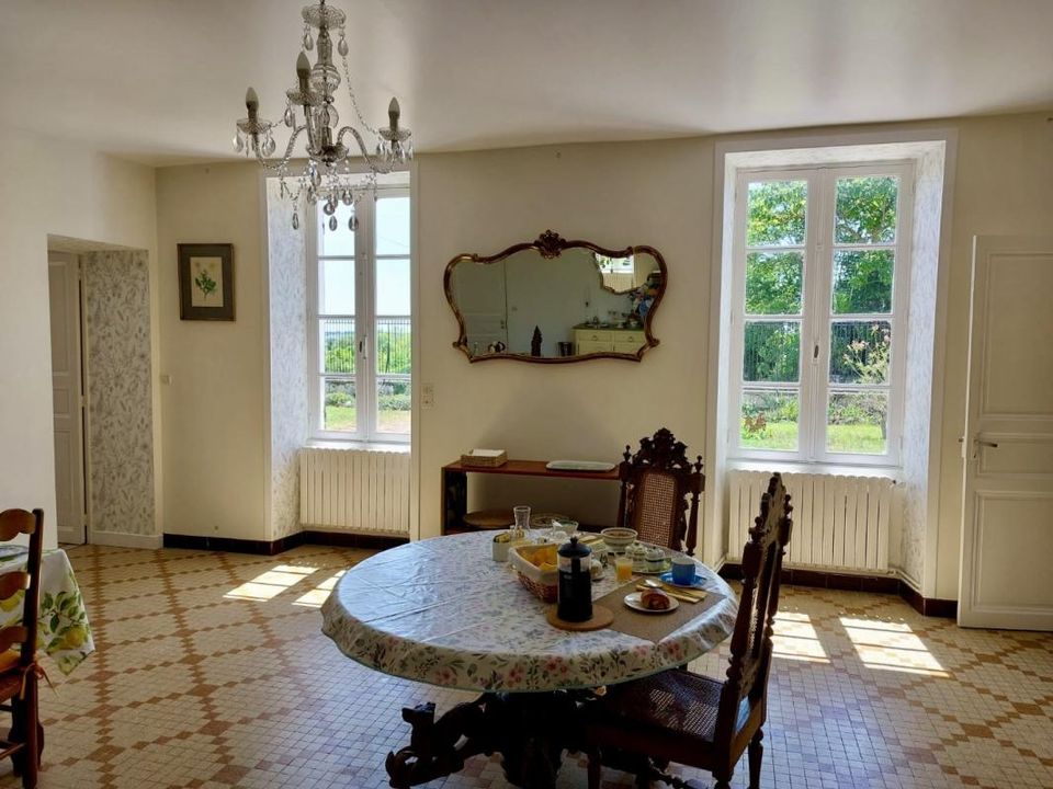 Villa i Saint-Jean-d'Angely, Charente-Maritime - bilde 3