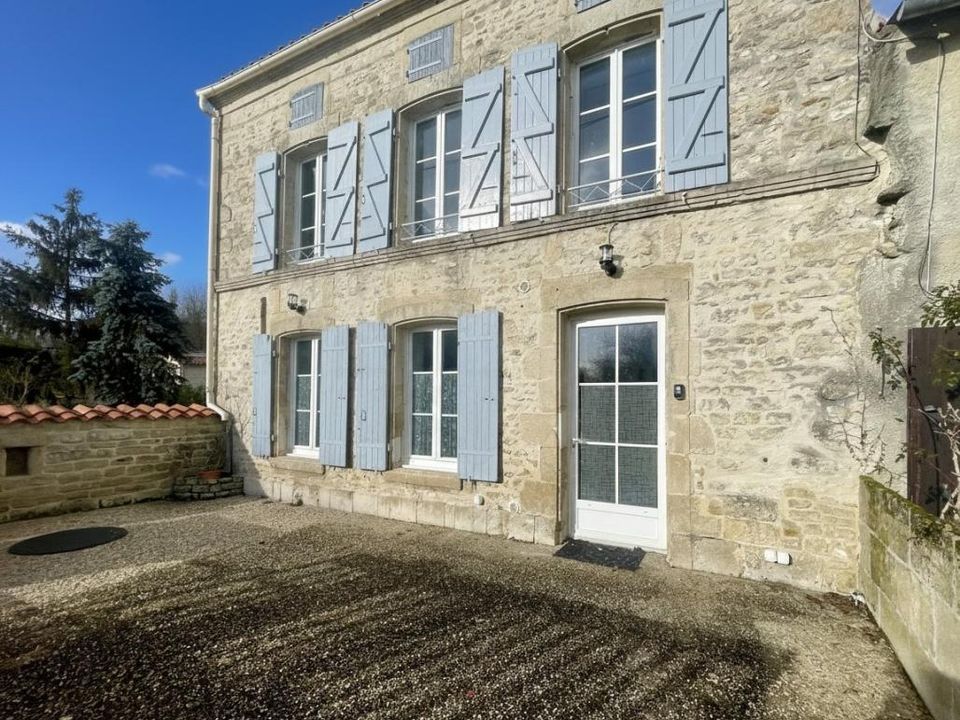 Villa i Nuaille-sur-Boutonne, Charente-Maritime - foto 1