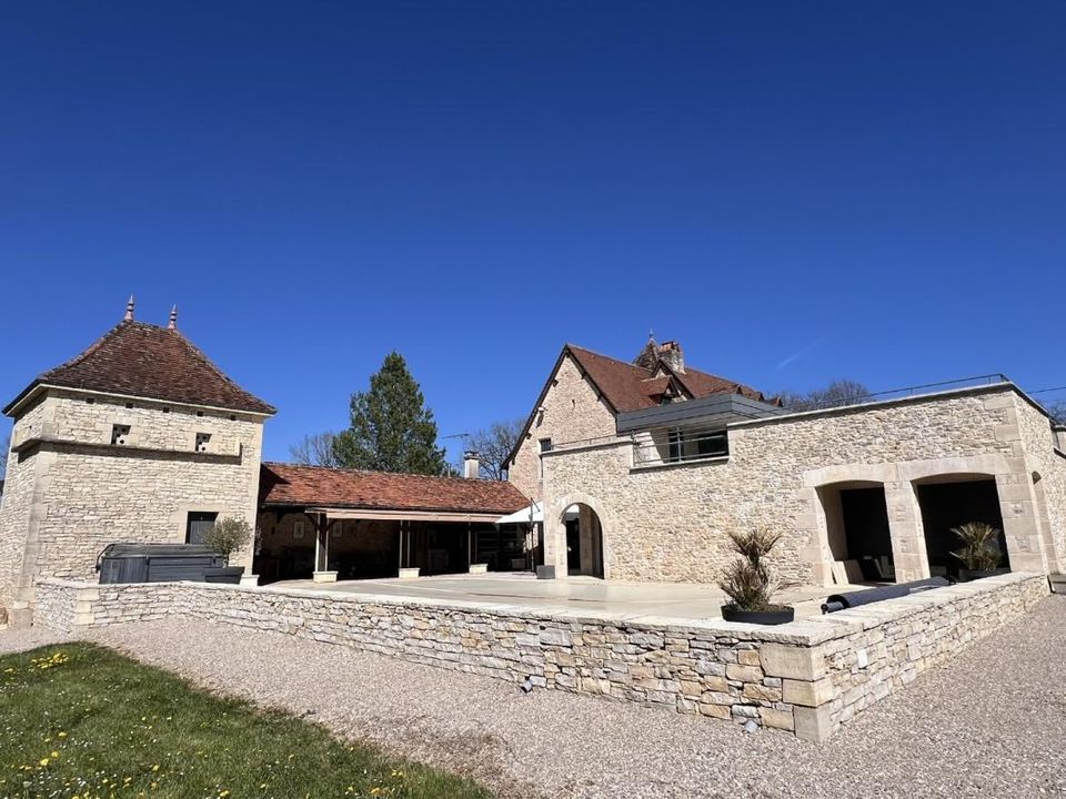 Villa in Villeneuve, Aveyron - photo 3