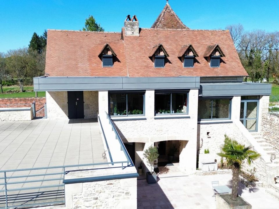 Villa in Villeneuve, Aveyron - photo 5