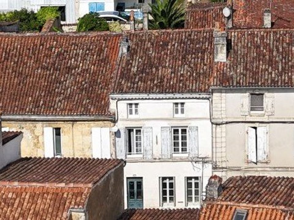 Villa i Saint-Jean-d'Angely, Charente-Maritime - bilde 1