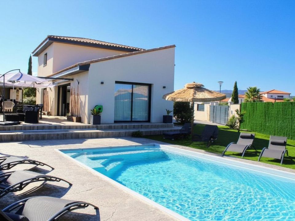 Villa i Millas, Pyrenees-Orientales - foto 1
