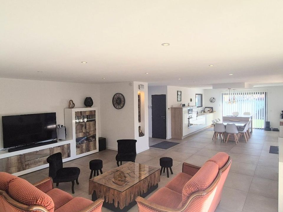 Villa i Millas, Pyrenees-Orientales - foto 3