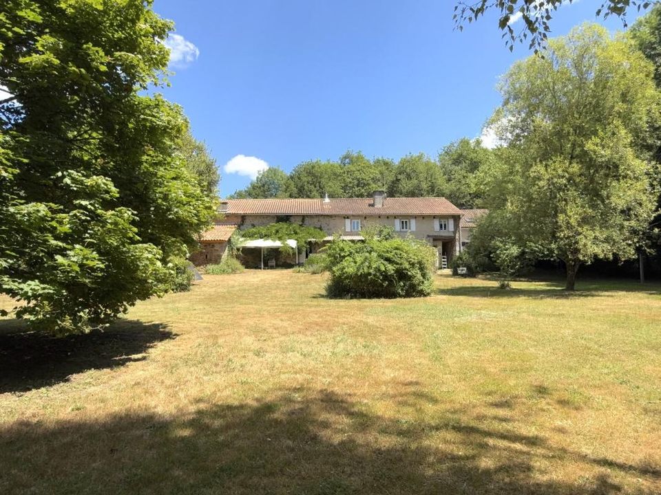 Villa i Saint-Barthelemy-De-Bussiere, Dordogne - foto 2