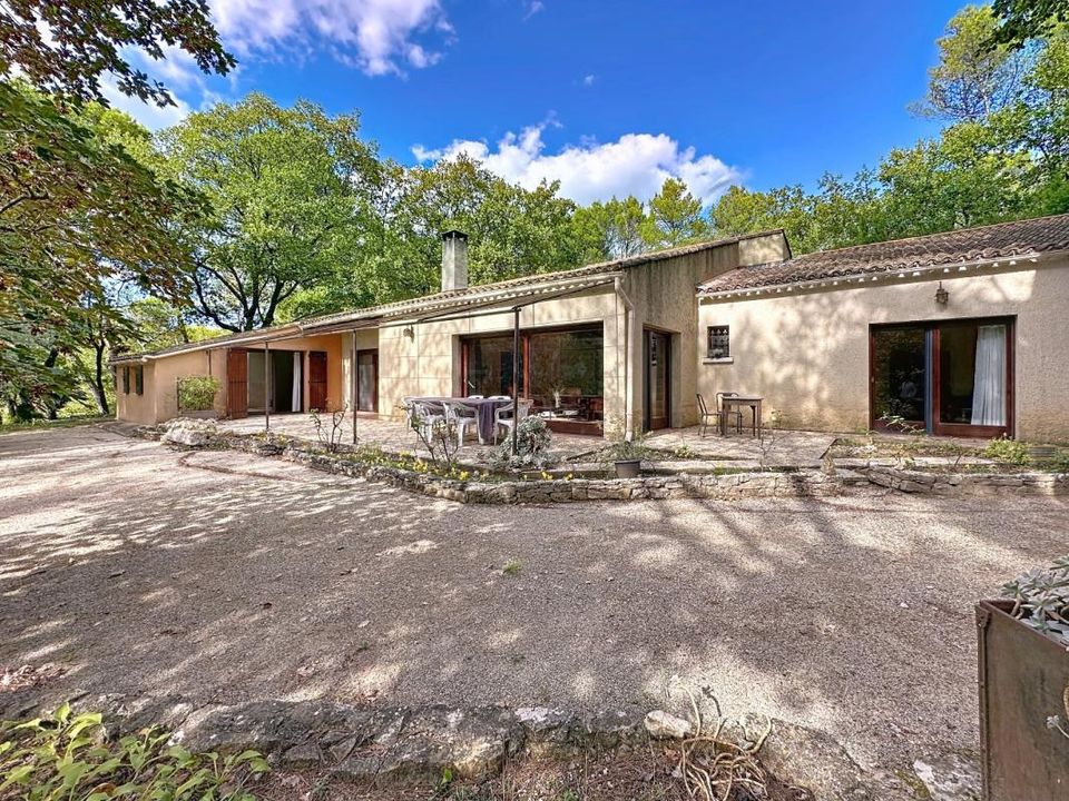 Villa i Pernes-les-Fontaines, Vaucluse - bilde 1