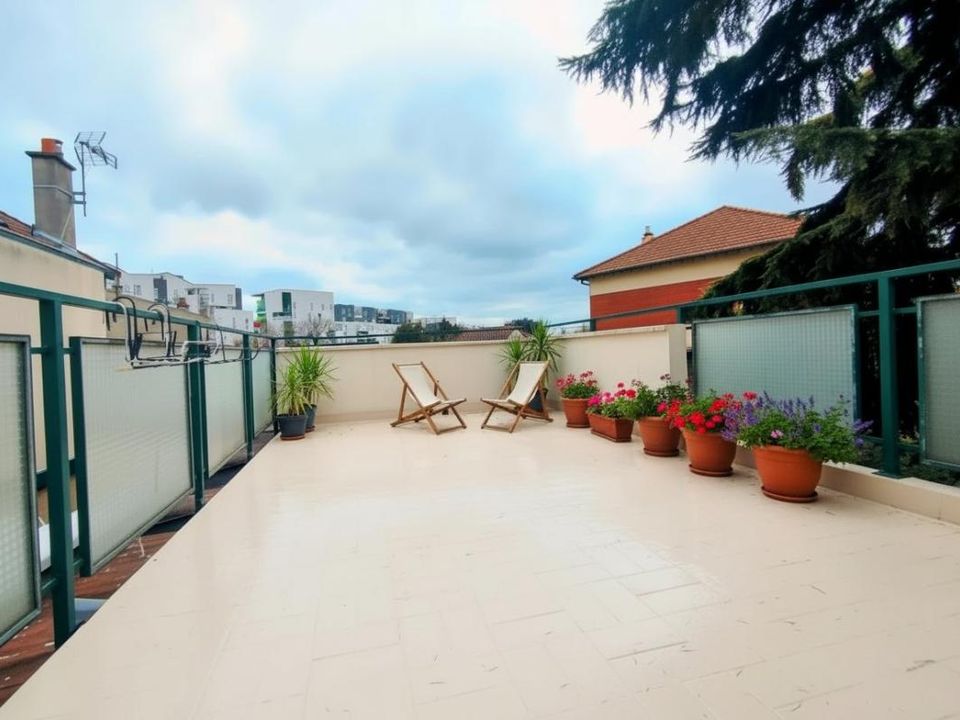 Villa i Rosny-sous-Bois, Seine-Saint-Denis - foto 1