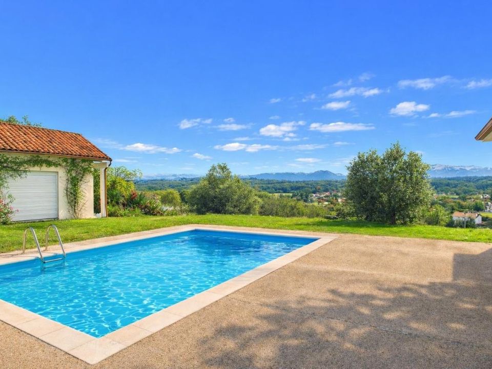 Villa em Idron, Pyrenees-Atlantiques - foto 1
