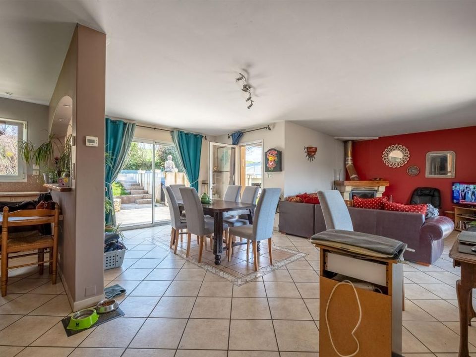 Villa i Estal, Lot - foto 3
