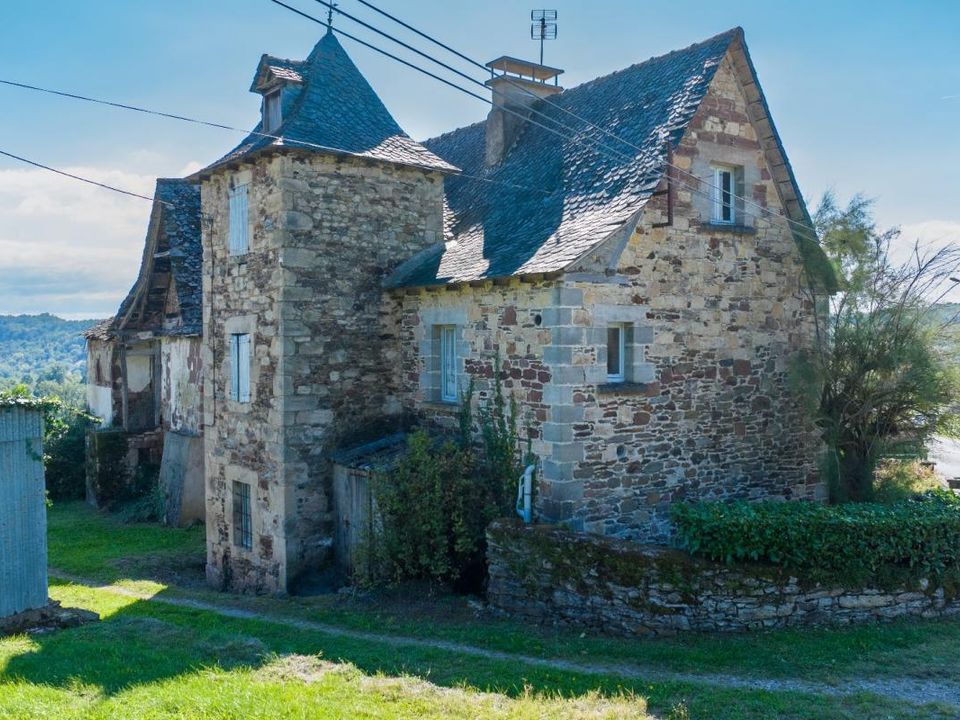 Villa in Saint-Cyprien-sur-Dourdou, Aveyron - foto 1