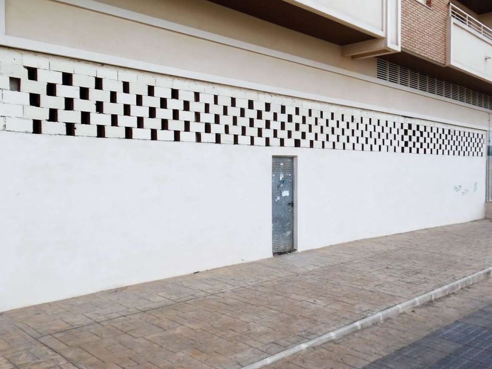 Erhvervsejendom i Alfaz del Pi, Alicante - foto 1