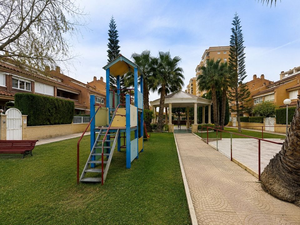 Byhus i Alicante, Alicante - foto 2