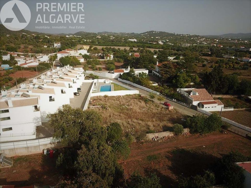 Helårsgrund i Sao Bras de Alportel, Faro - foto 1