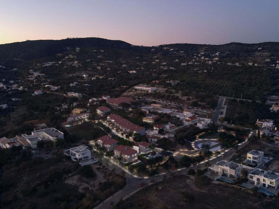Helårsgrund i Santa Barbara de Nexe, Faro - foto 3