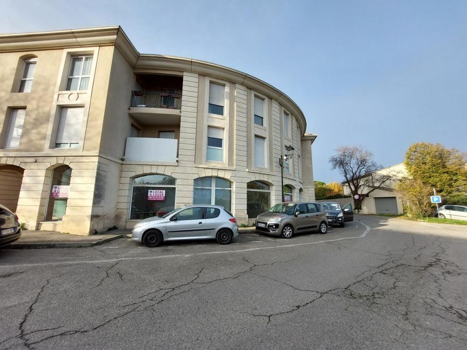 L'establiment comercial a Villeneuve-lès-Avignon, Gard - foto 2
