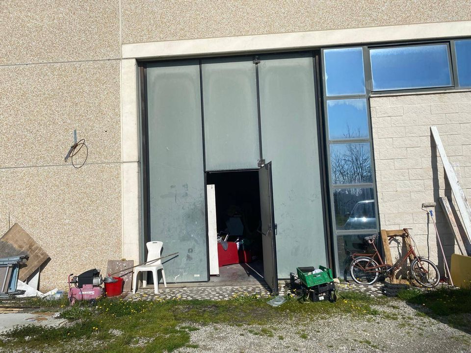 Erhvervsejendom i Pontedera, Pisa - foto 4