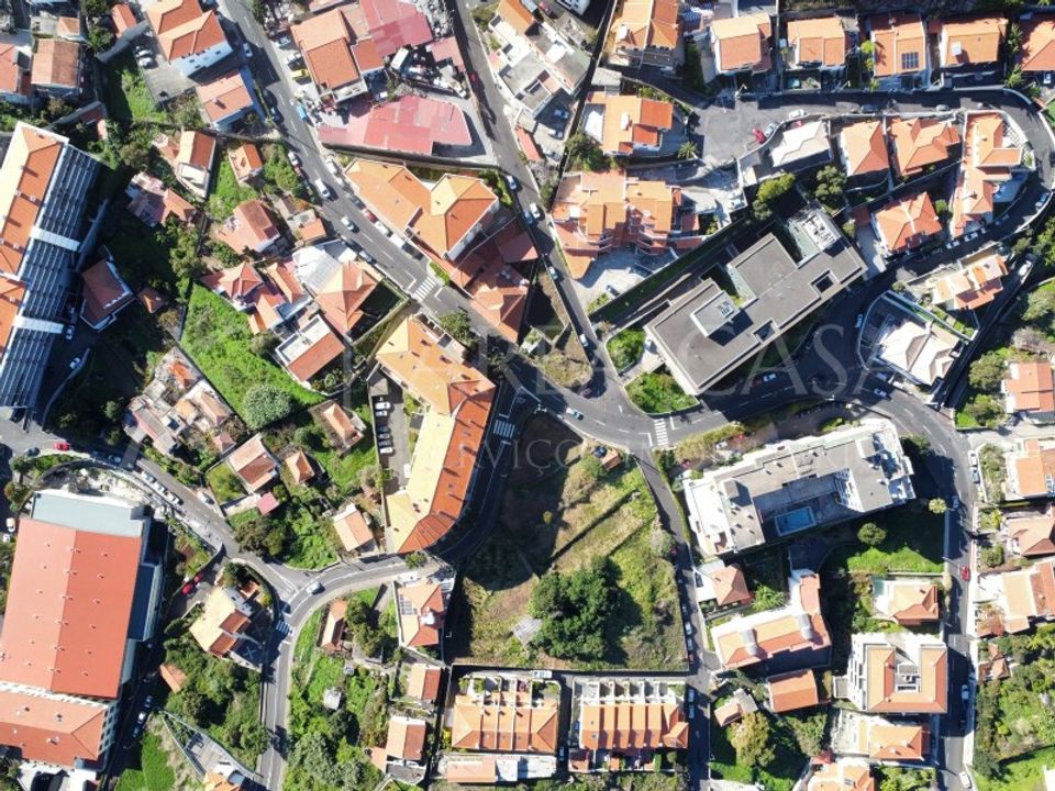 Helårsgrund i Caniço, Madeira - foto 1