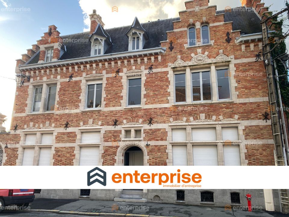 Erhvervsejendom i Bethune, Pas-de-Calais - foto 1