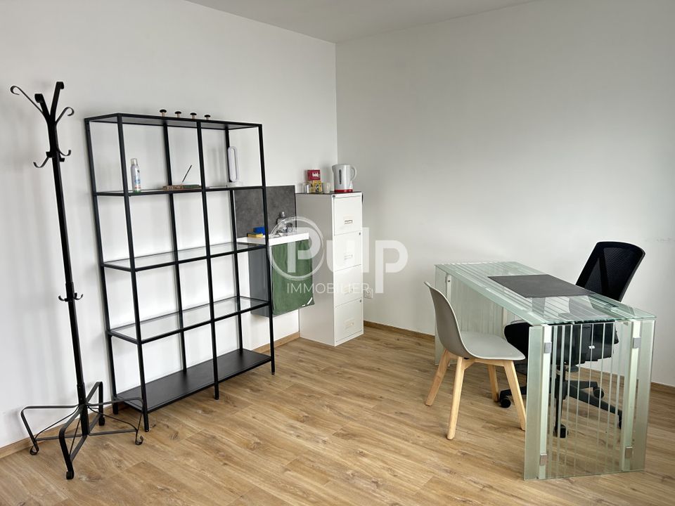 Erhvervsejendom i Camphin-en-Carembault, Nord - foto 1