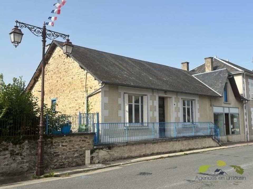 Landsbyhus i La Croisille-sur-Briance, Haute-Vienne - bilde 1
