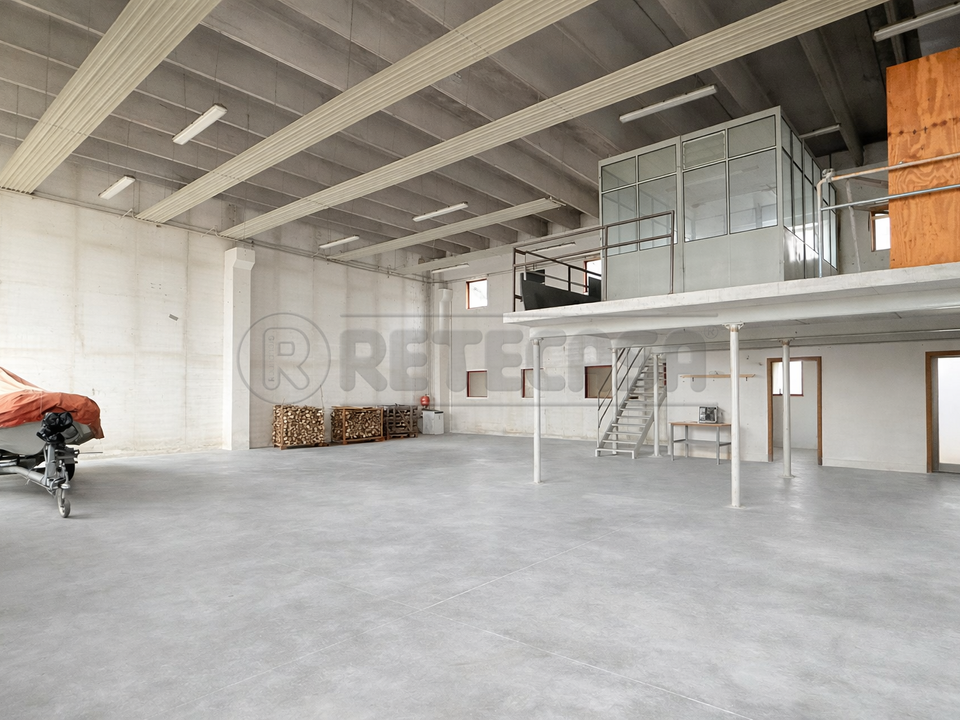 Erhvervsejendom i Torri di Quartesolo, Vicenza - foto 1