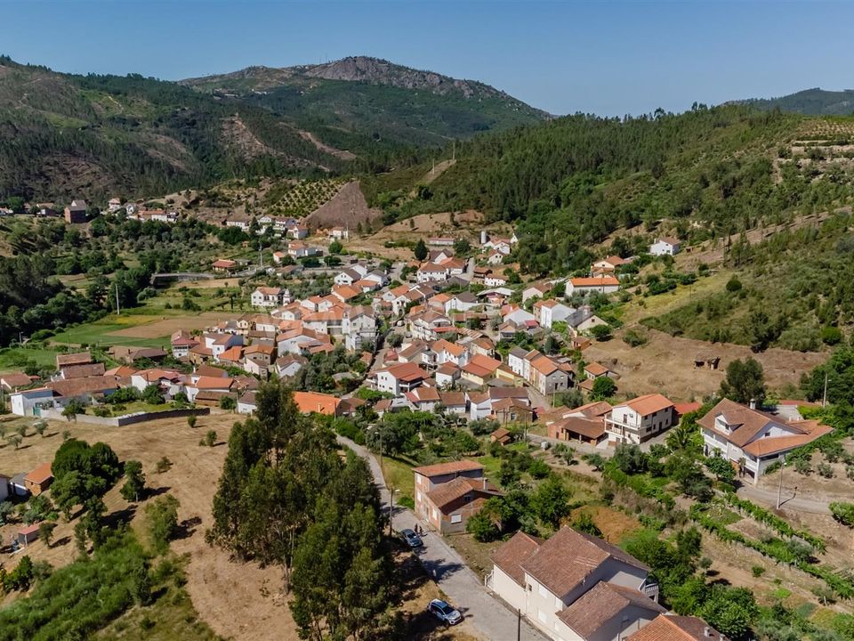 Erhvervsejendom i Fundao, Castelo Branco - foto 4