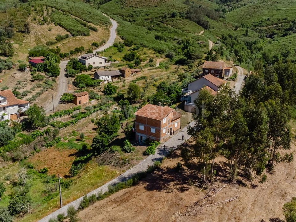 Erhvervsejendom i Fundao, Castelo Branco - foto 1