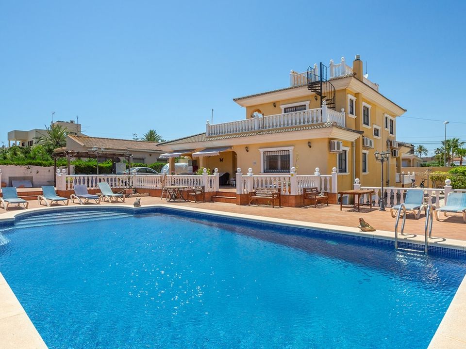Villa i Torrevieja, Alicante - foto 1