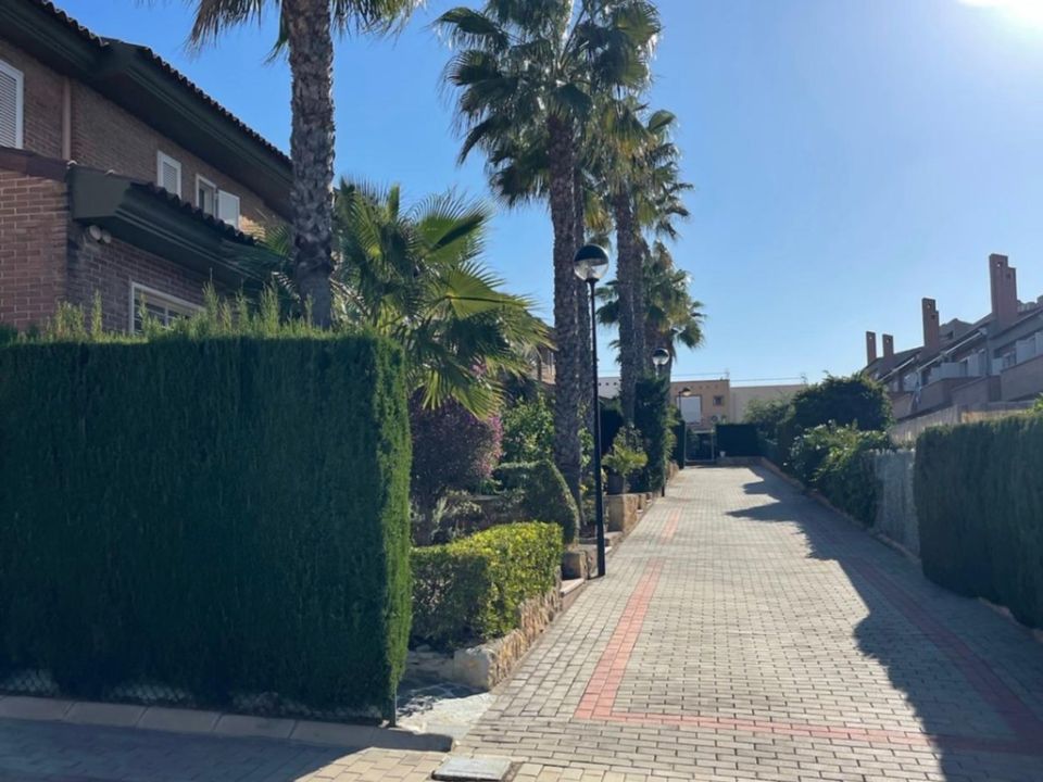Casa unifamiliar a Albir, Alicante - foto 2