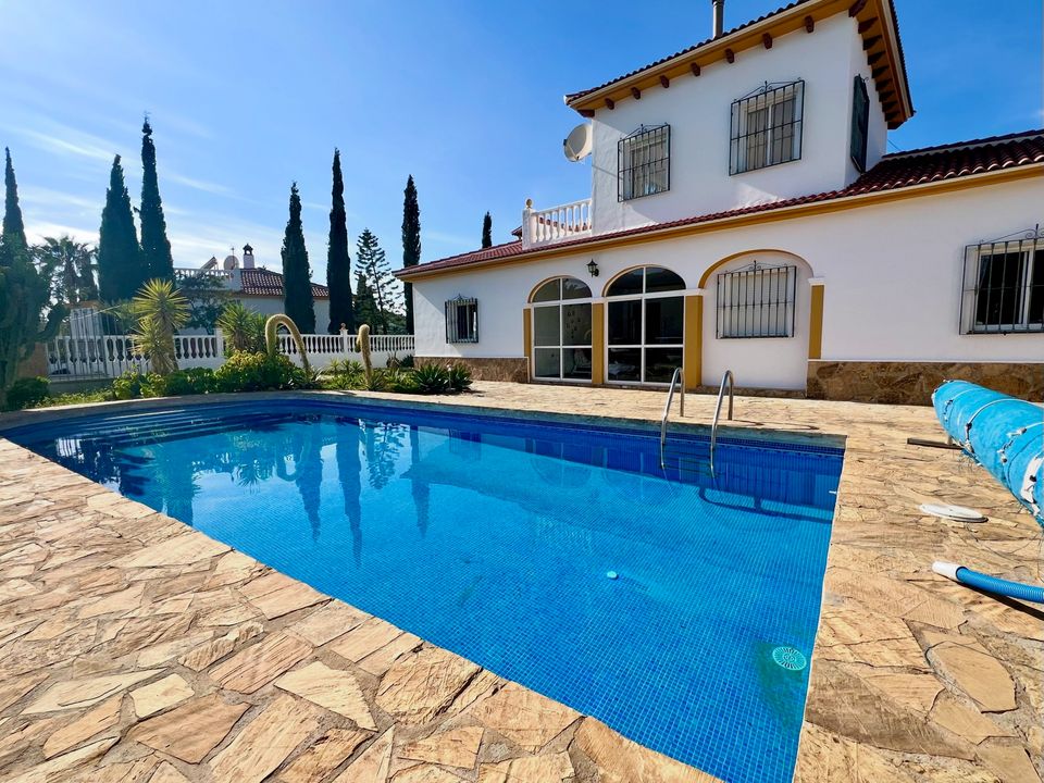 Villa i Canillas De Aceituno, Malaga - foto 2