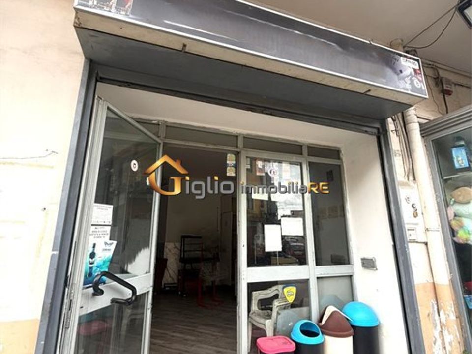 Propriedade comercial em Afragola, Naples - foto 1