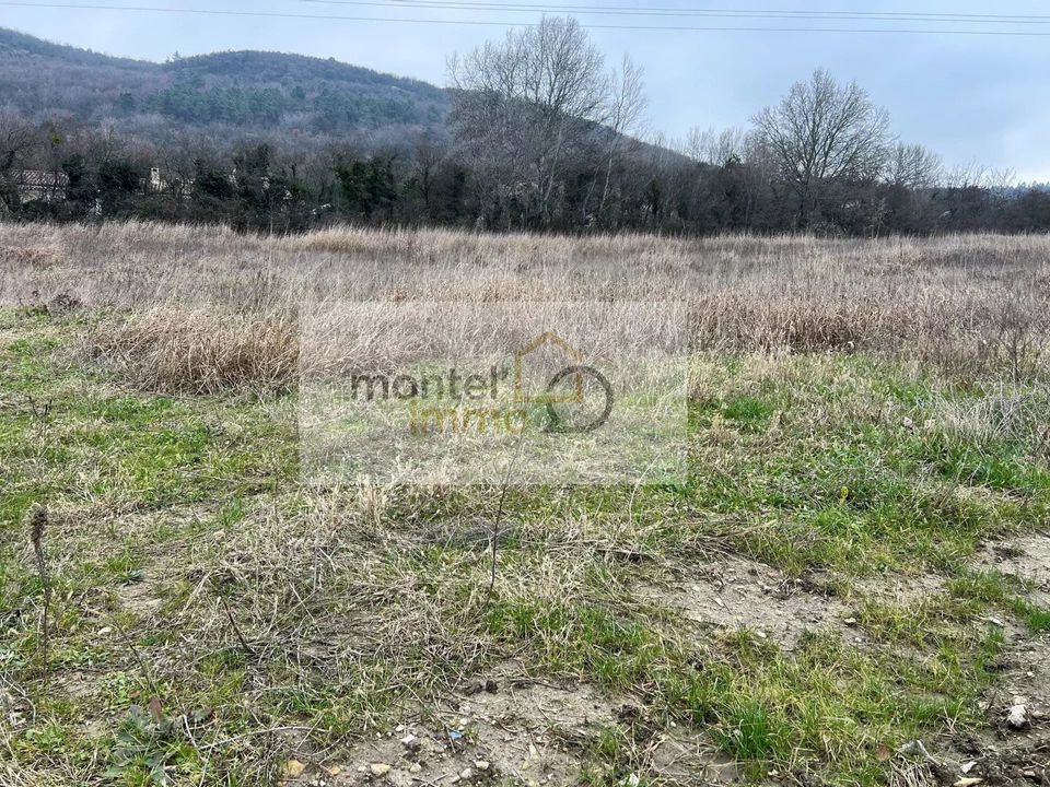 Helårsgrund i La Touche, Drome - foto 1