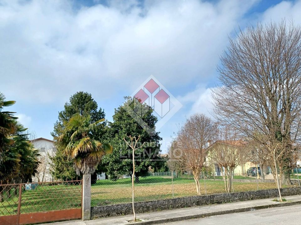 Helårsgrund i Ronchis, Udine - foto 1