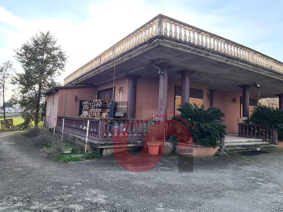 Erhvervsejendom i Benevento, Benevento - foto 5
