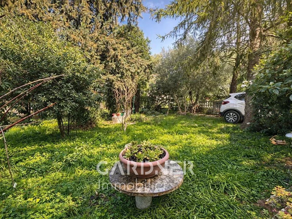Villa i Aubagne en Provence, Bouches-du-Rhone - foto 3