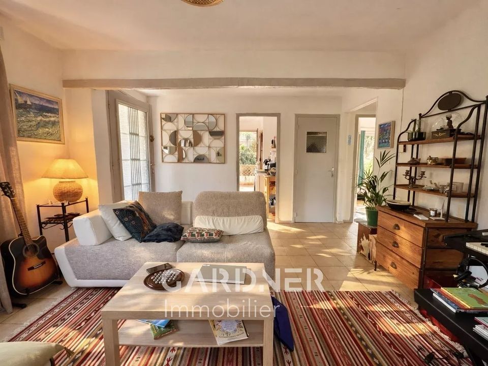 Villa i Aubagne en Provence, Bouches-du-Rhone - foto 1