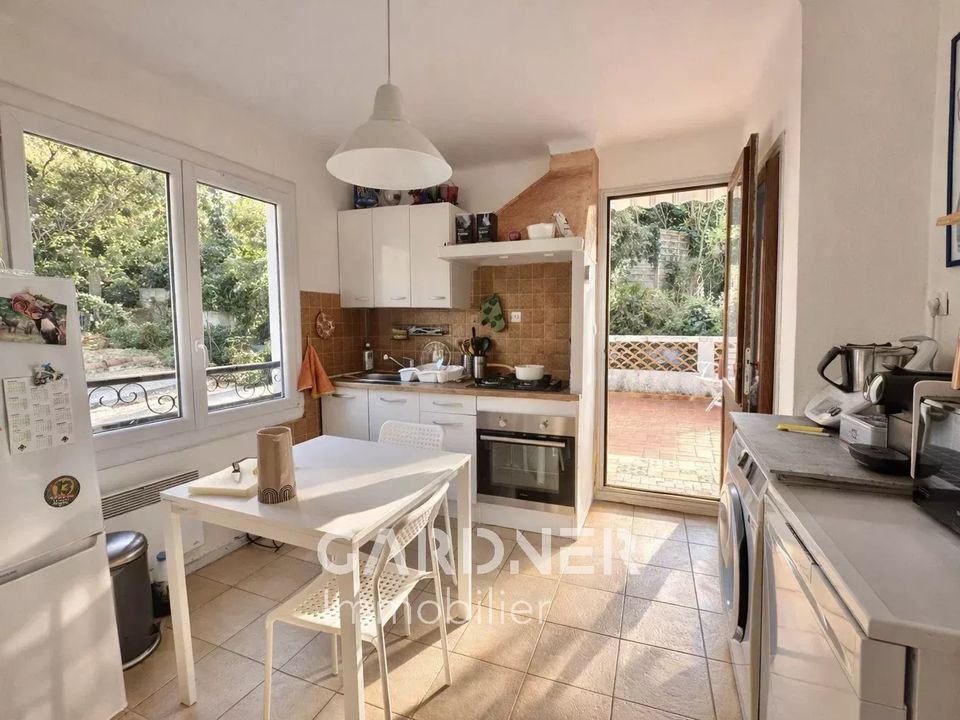 Villa i Aubagne en Provence, Bouches-du-Rhone - foto 5