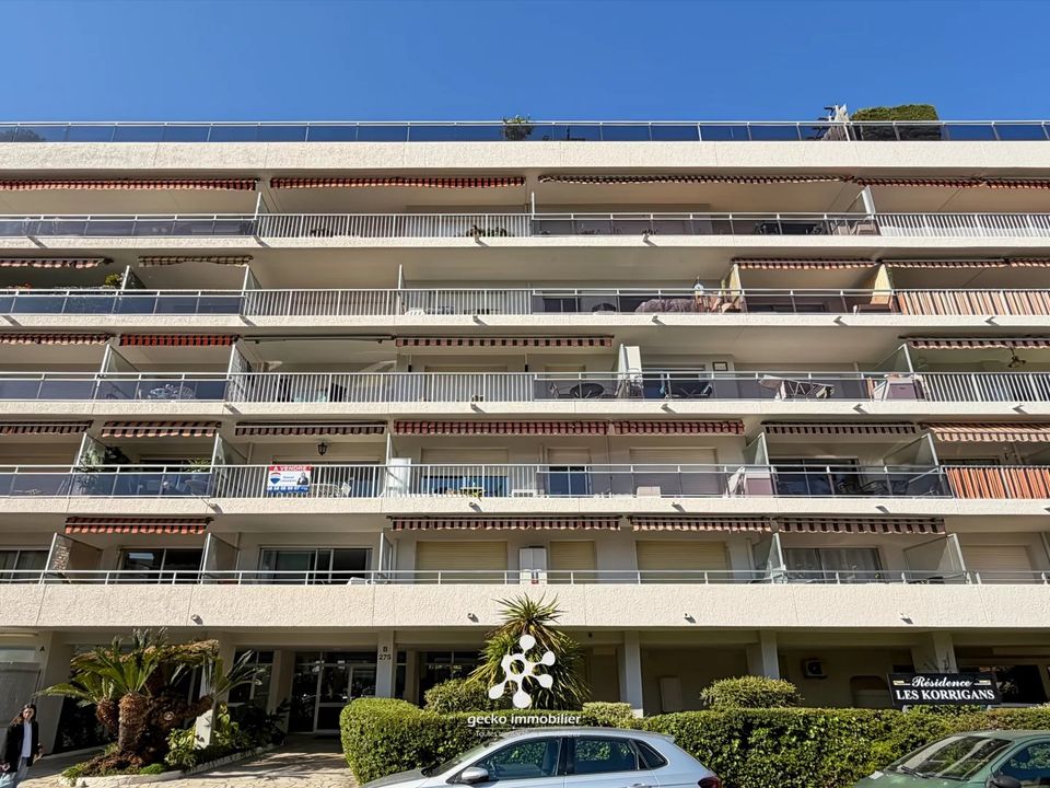 Leilighet i Saint-Laurent-du-Var, Alpes-Maritimes - bilde 1