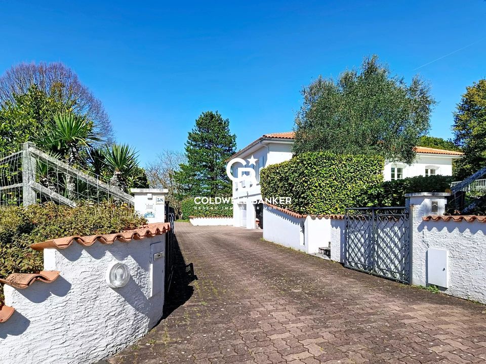 Villa i Saintes, Charente-Maritime - foto 1