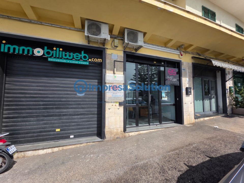 Erhvervsejendom i Naples, Naples - foto 1