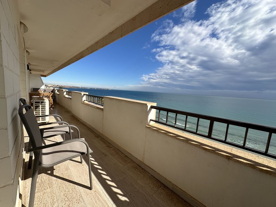Lejlighed i Mil Palmeras, Alicante - foto 1